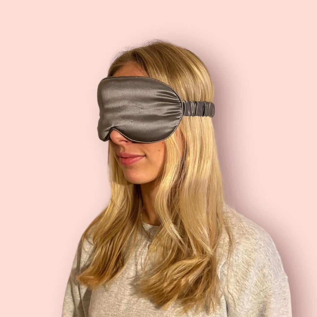 Sleepz Girl Sovemaske i Mulberry Silke – Grå